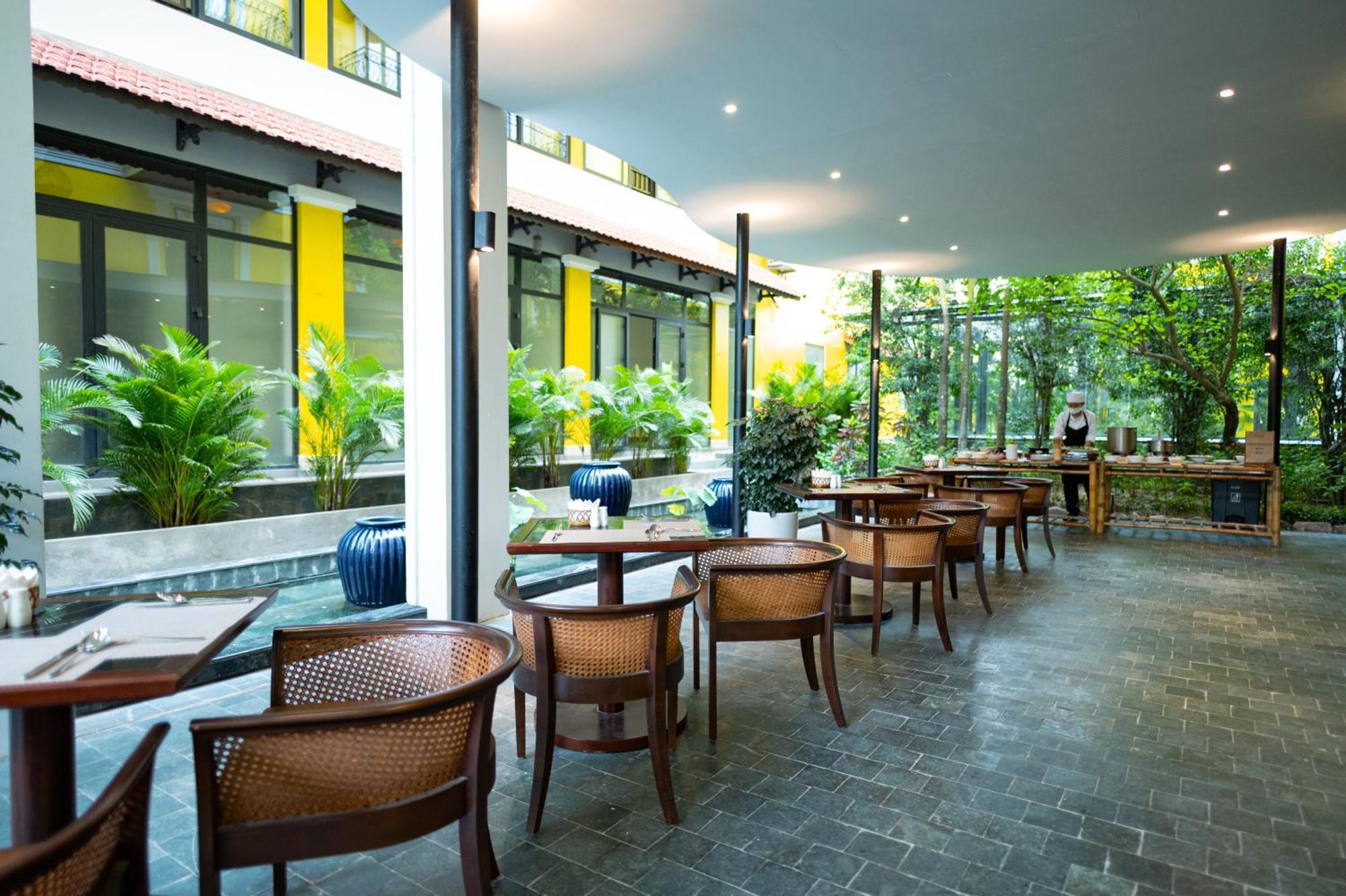 Bel Marina Hoi An Resort Exterior foto The interior of the restaurant