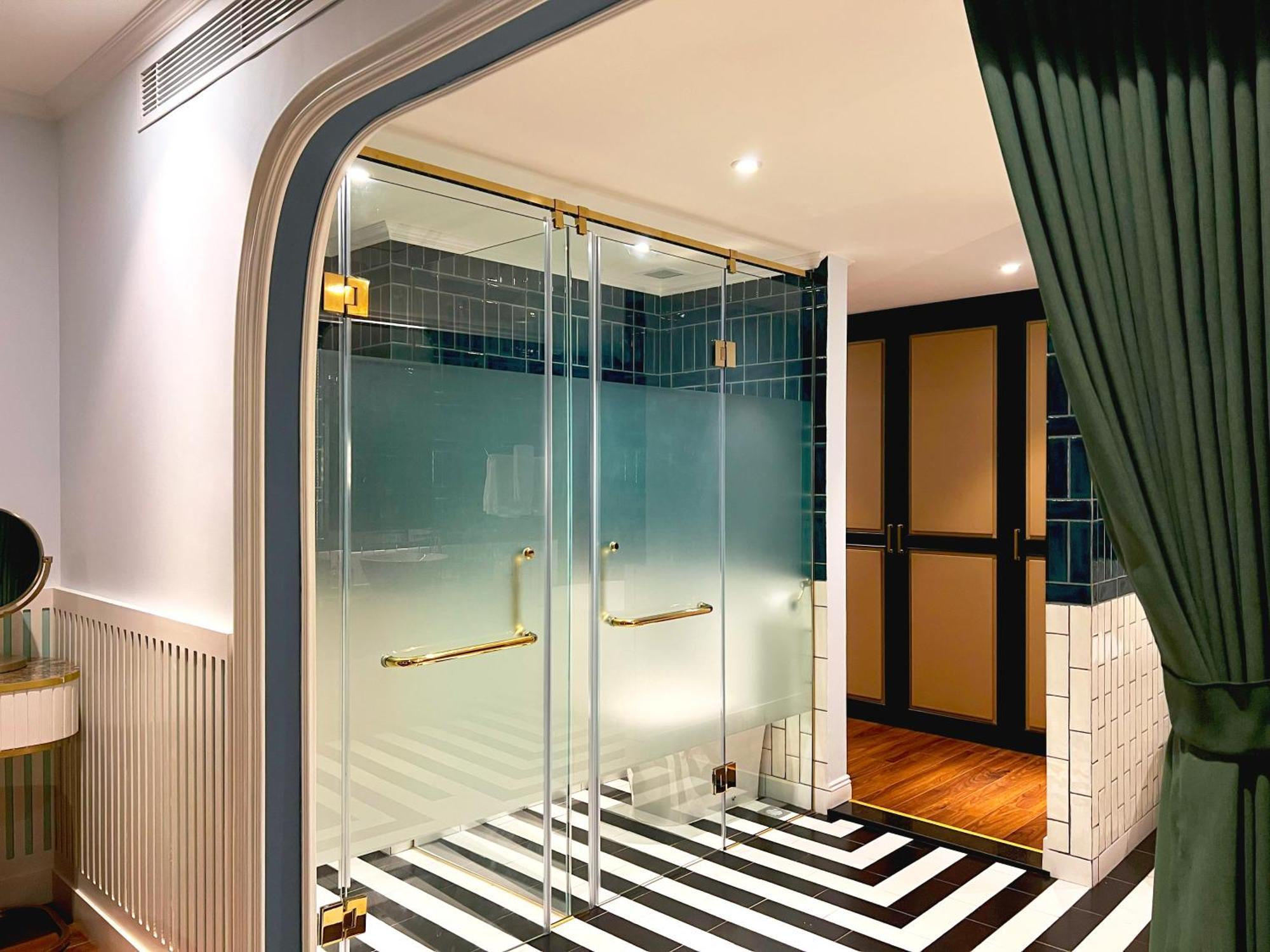 Bel Marina Hoi An Resort Exterior foto A shower enclosure
